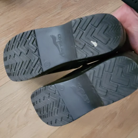 DANSKO Black Waterproof Pull Up clog size 39 - Picture 3 of 6